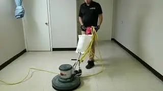 How to Professionally scrub Vct floor with a 175 when in San Antonio Tx. #vcttilewaxing #sanantonio