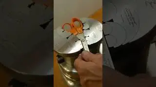 Fractal vise for clamping complex shapes