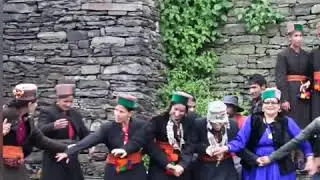 Phari folk dance in sawan mela dodra kewar