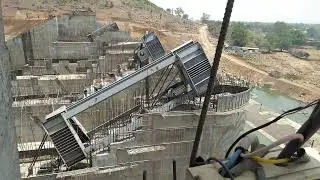 errection work of radial gate components (yoke gardar ankar gardar and tie flats and rest chair