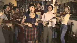 La Familia de Ukeleles - Moonrise Swing