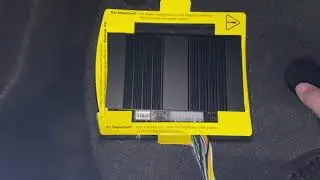 VW Golf 7 | HELIX SUBWOOFER | Boomsound!