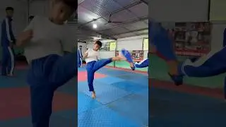 Early morning grind with the kick pad on fire! 💥 🥋💪#taekwondo #training