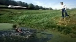 Emmerdale Farm - Jack Sugden pushes Paul Hilleley Into a Pond (17/7/1980)