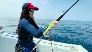 Anh Em Cần Thủ Đã Thử Câu Con Cá Như Này Chưa ? Hãy Cùng Karla Kéo Bằng Máy Điện.