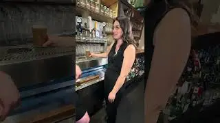 HOW TO POUR THE PERFECT PINT OF GUINNESS!