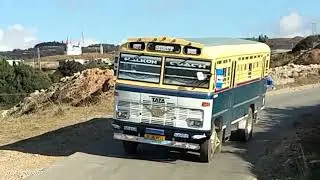 Bus Smit; Shillong Bos Smit to Dawki #Shnongpdeng#Meghalaya #YHAI Trek #Vintage Bus #Iconic bus