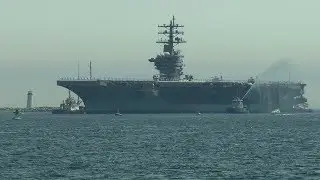 Massive U.S. aircraft carrier steaming toward Halifax for Canada 150