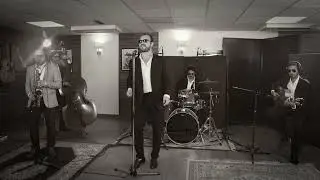 Pierre Sabaté sings 