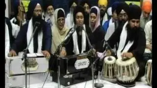 Bibi Harroop Kaur Ji (CA)  - Rehnsabhai Kirtan @ Manchester Smagam 11DEC2010 - Full Video