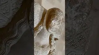 The Sleeping Lady 🕯️#seuvella #lleida #gothicart #medievalhistory #Montcada #Reconstrucci&oacute;nIA