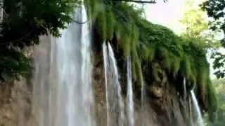 Grupul Ierusalim Binecuvantam numele Tau.flv