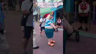 FANTASYLAND Characters Roaming!