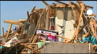 Asciende a 122 el n&uacute;mero de muertos en el tornado de Joplin