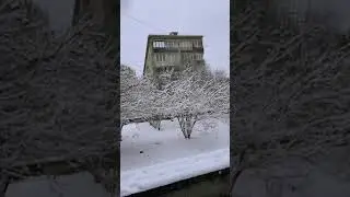 December in Europe..It&rsquo;s only Snow #snow  #snowfall #aftereffects #walkthrough #walkingstreet #enjoy