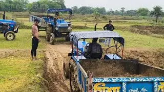 Jcb Tata Hitachi Xpert 4x4 Backhoe Loading Mud in Sonalika Di 35 Powertrack Euro 439 Jcb And Tractor