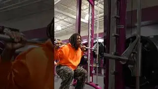 Tommy Smothers Mic&rsquo;d up squats.No hype. Just work.#shorts #squat #gym #micdup #legday #rawtraining