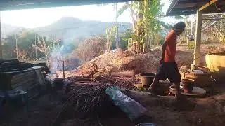 ทำครัวก่อไฟนึ่งข้าวเช้าวันพฤหัส