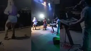 Neine Rocha ao vivo com o forr&oacute; das antigas em Jaguara.