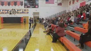 Lt. Gov. Jim Tressel meets with Gibsonburg students in state fitness challenge