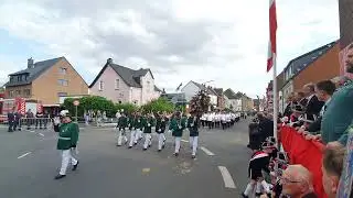 Aufmarsch zur Parade am Montag, Schützenfest Neuss Holzheim 2023