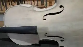 REMOÇÃO E APLICAÇÃO DE VERNIZ. #luteria #luthier #cello