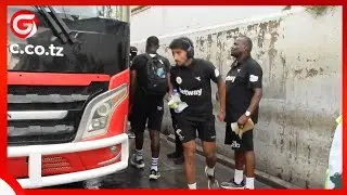 MNYAMA SIMBA AANZA SAFARI - TAZAMA KIKOSI CHA SIMBA KILIVYOTUA BANDARINI KUELEKEA ZANZIBAR