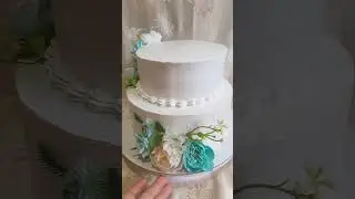 simple 2 tier wedding cake  design using whipped cream