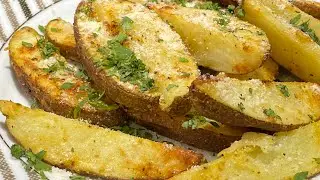Crispy Garlic Parmesan cheese Potato Wedges | Oven Baked