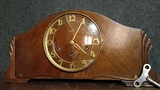 Камінний годинник з четвертним боєм фірми Mauthe. Німеччина 1950-60роки