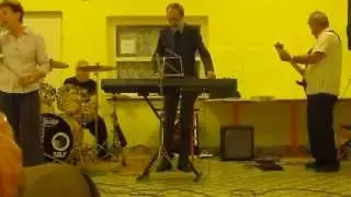 Nukleon - K&eacute;k sz&iacute;nű vir&aacute;g