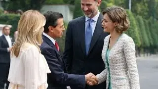 Así recibió EPN a los reyes de España