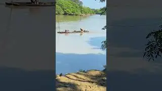 Sacando arena del r&iacute;o sinu 