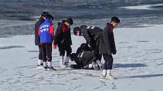 그래...  축구보다 중요한게 너무많다...  그 중에 제일 중요한건 지금처럼 모두들 건강하고, 행복하게 웃고 뛰어노는거다! 여러분들에 건강과 행복을 응원한다~♡