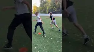 Атлеты играют в футбол на Сантьягу Бернабеу