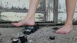 Hummer crush by Amy. #asmrcrush #barefoot #wedges #modelcarcrush