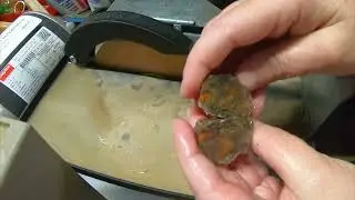 Cutting  Alimajo Agates 1