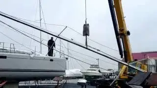 Stepping a Mast on a Hanse 415