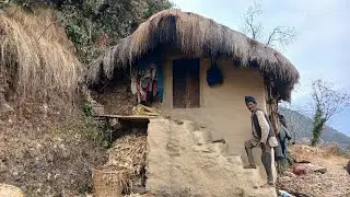  The daily life of the Raute, a rare tribe of Nepal who spend their entire lives as  nomads.