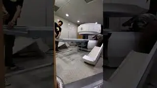Proses Instalasi MRI di Rumah Sakit