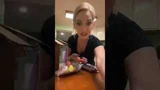 MaMAToT reviewing our candies!! #candyreview #candy #freeze #freezedried