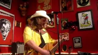 Johnny Trash - Ik Zweet Nog Steeds