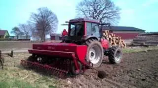 Brinkagården vårbruket 2013 Valtra A75 sår korn