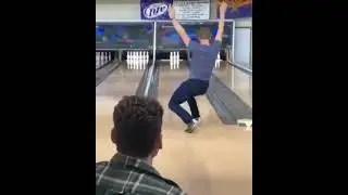 Отличный удар! Мем про боулинг с Wii #мемы