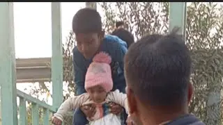 বিপদে যে ধৈর্য ধারণ করতে পারে। 
