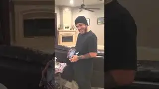 Giving SJVT his Xmas gift... much love brother