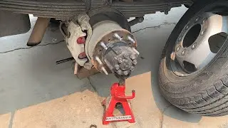 Hágalo tu mismo. Cambio de frenos trasteros 2013 Chevrolet Silverado 3500HD WT. dually