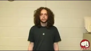 Stephen McDaniel Permaneceu Assustadoramente Im&oacute;vel Durante Um Interrogat&oacute;rio Policial De 2 Horas...
