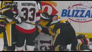 Michael Bunting and Nick Cousins Fight In Scrum