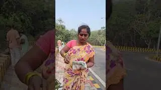 Ladies 👩selling Sprouted🏵 coconut 🥥 at vizag #sprouted #coconut #vizagfood